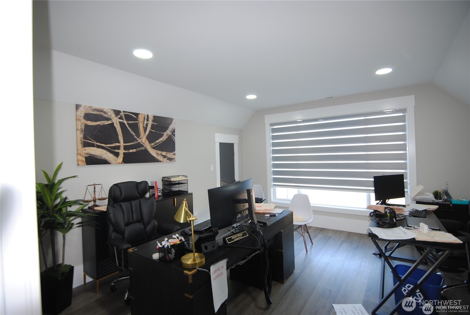 512 W Meeker Street Property Photo 12