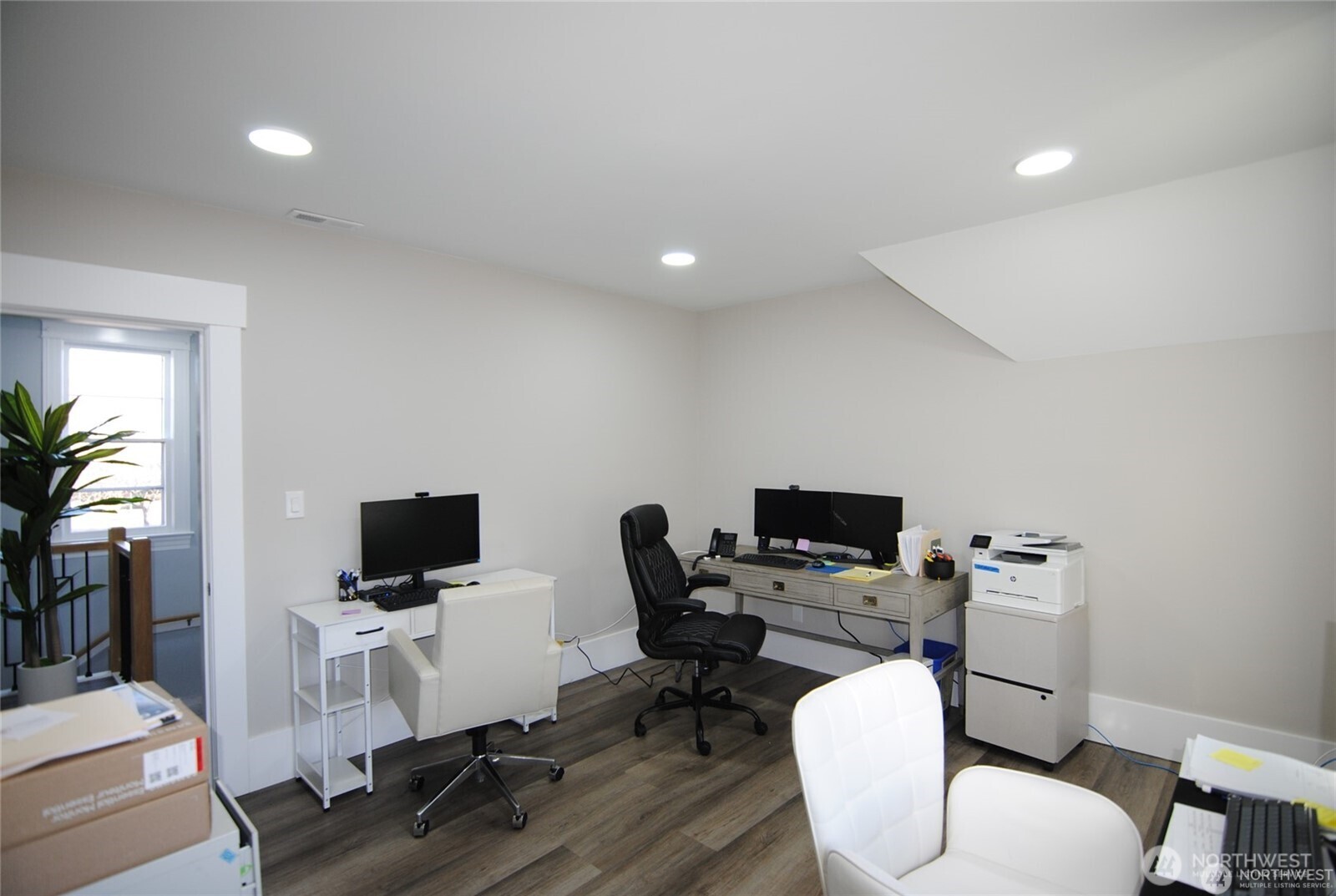 512 W Meeker Street Property Photo 17