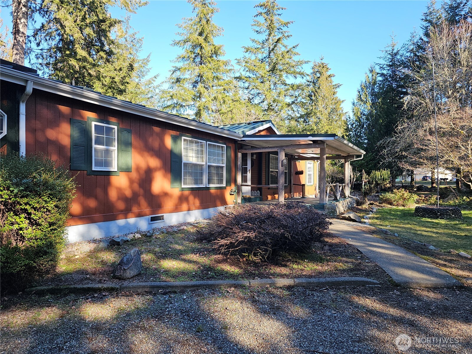 781 E Lakeshore Drive Property Photo 5