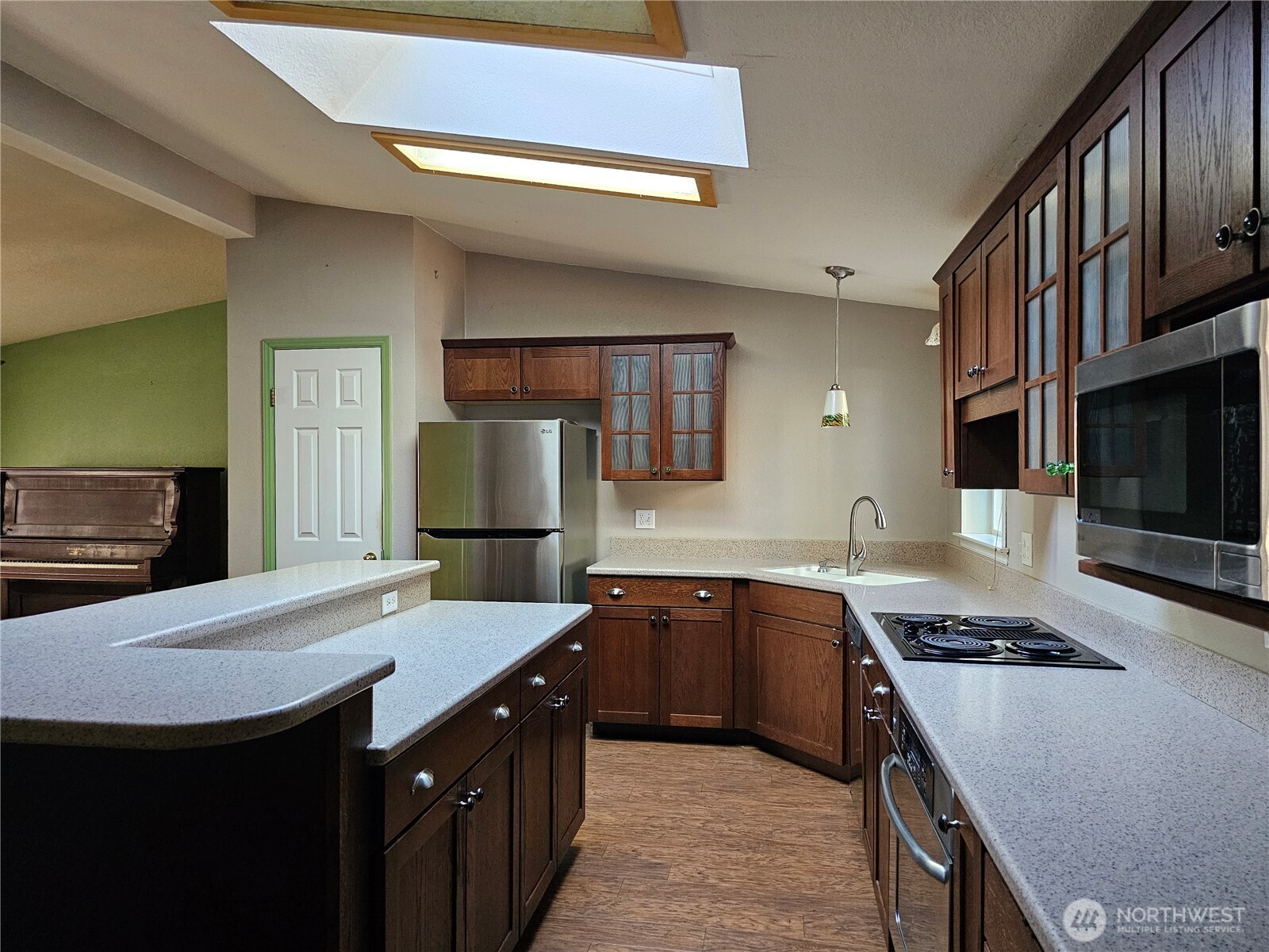 781 E Lakeshore Drive Property Photo 17