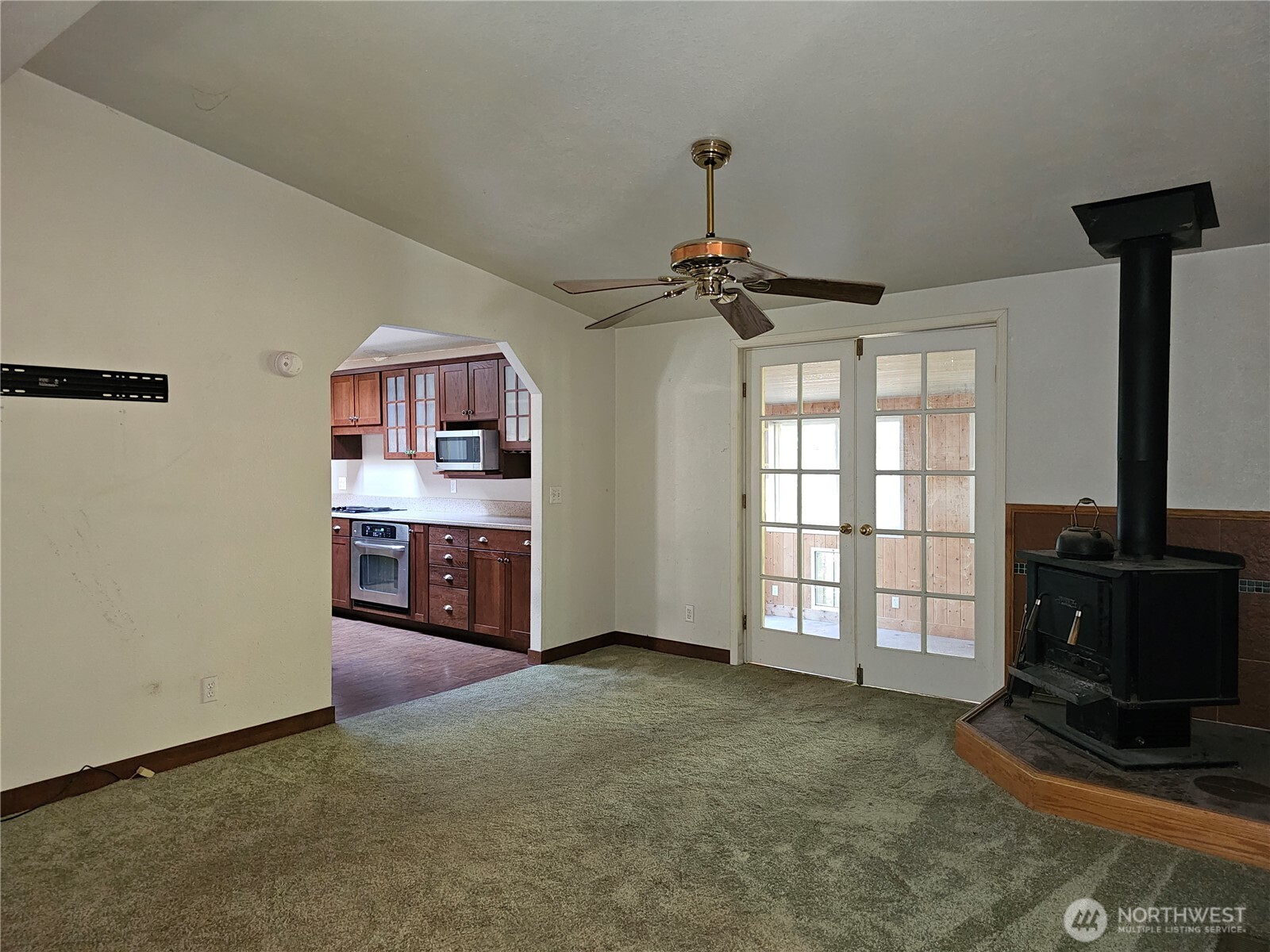 781 E Lakeshore Drive Property Photo 19