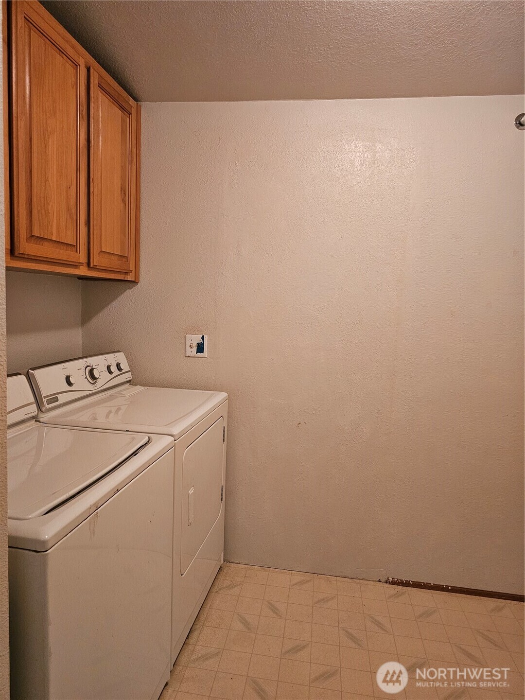 781 E Lakeshore Drive Property Photo 20