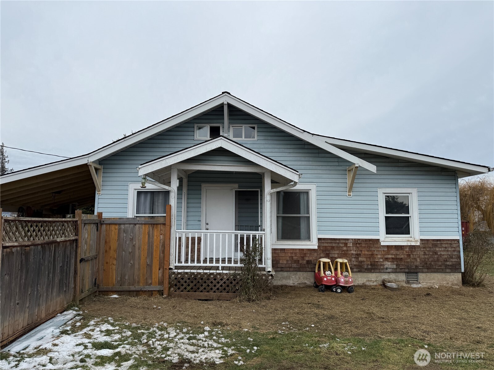 606 N Baker Street Property Photo 1