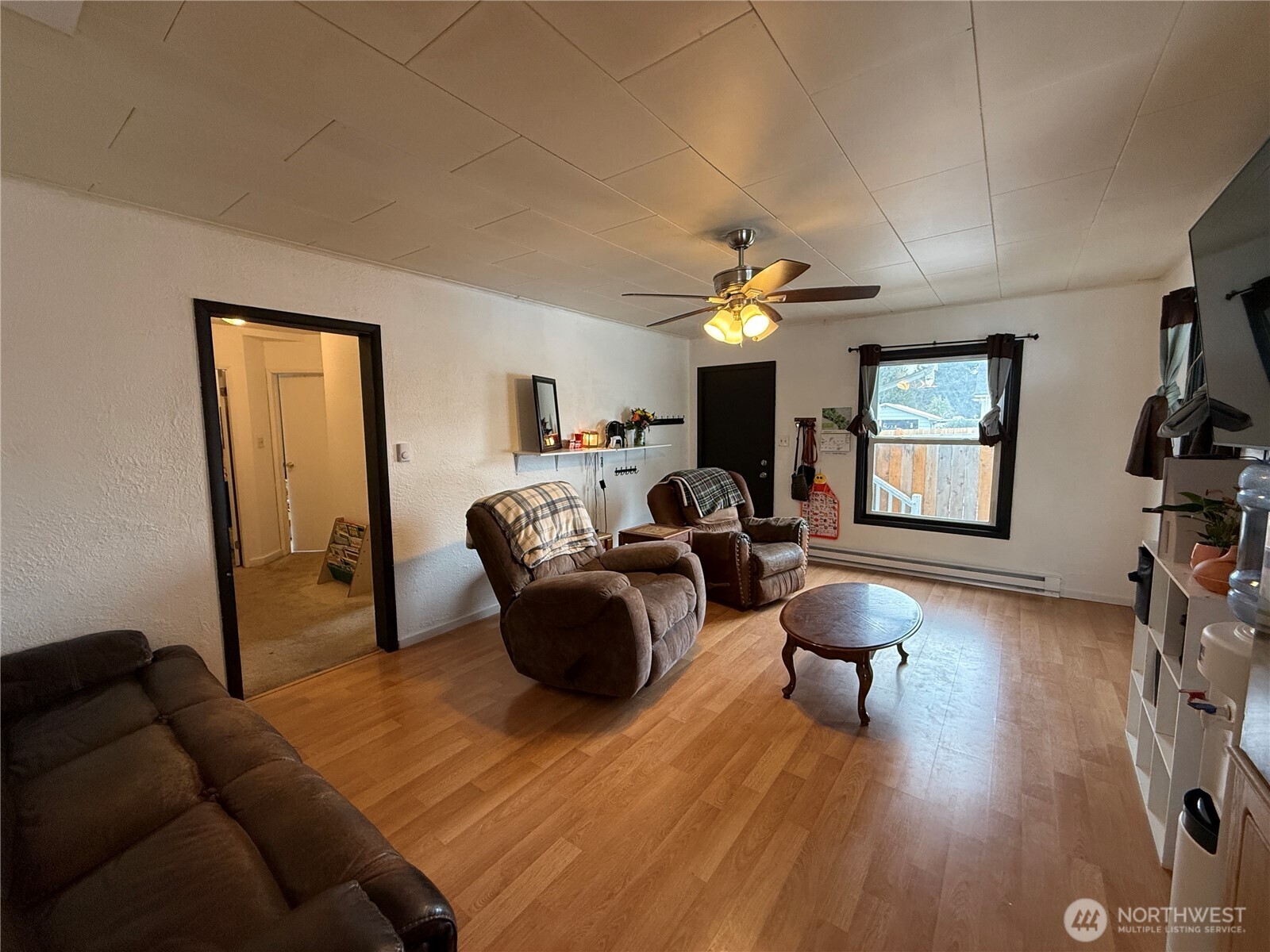 606 N Baker Street Property Photo 4