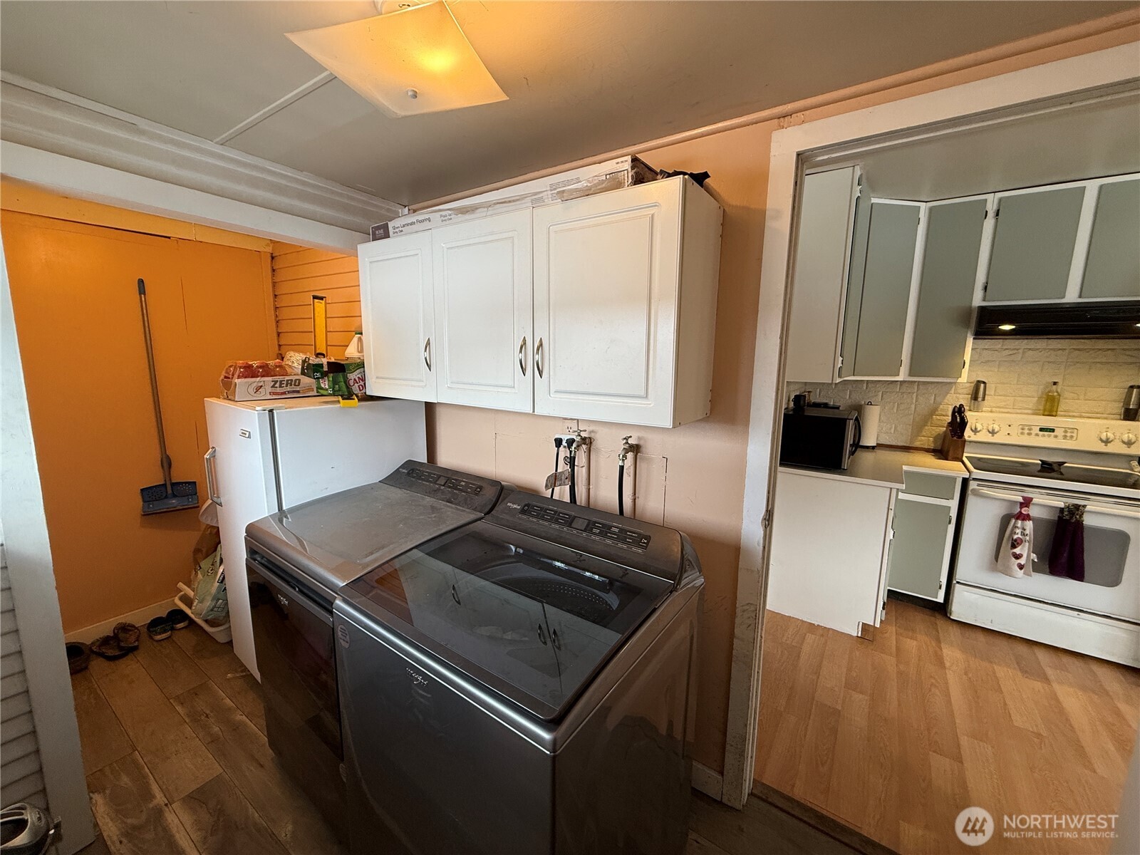 606 N Baker Street Property Photo 9