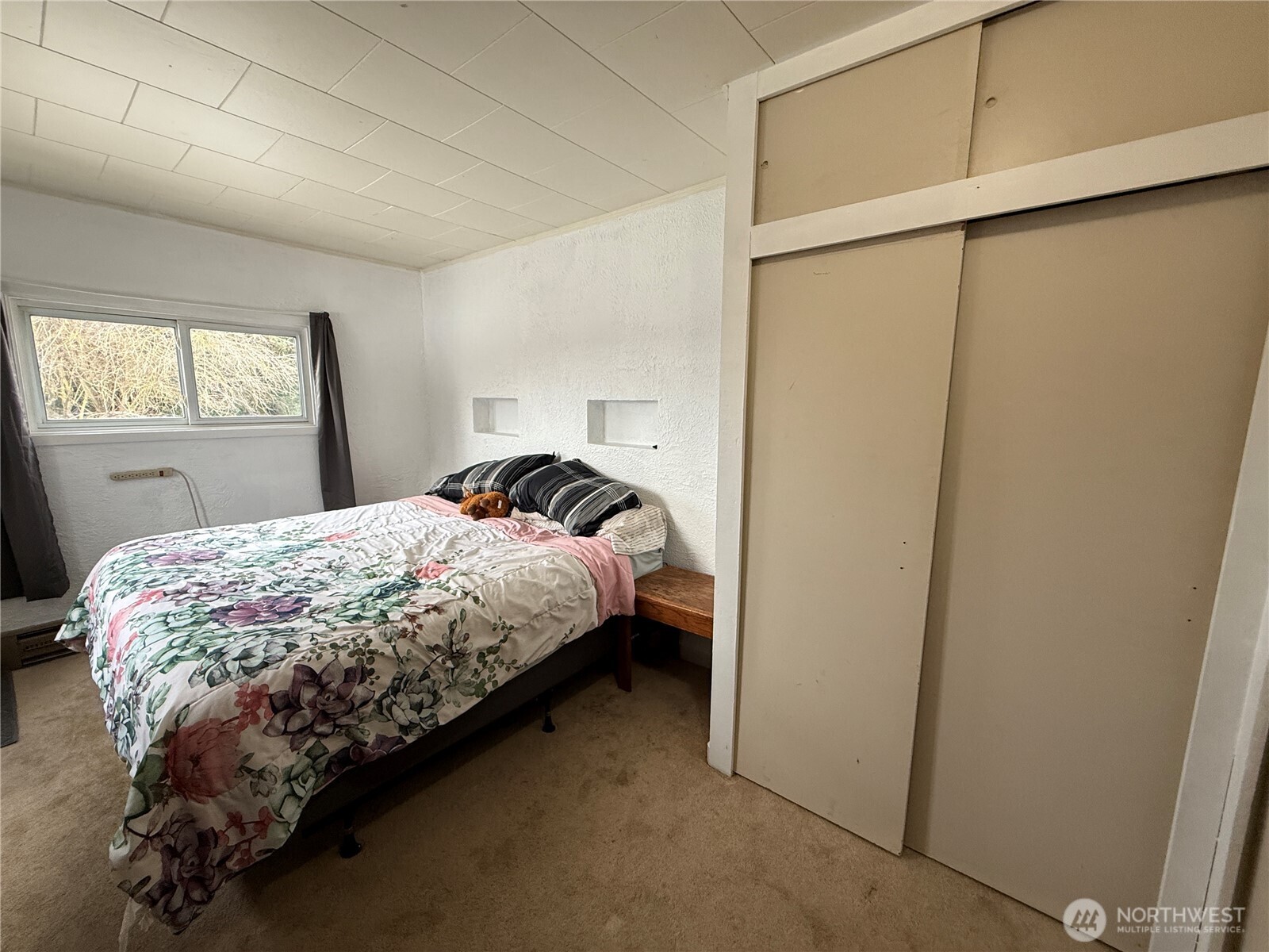 606 N Baker Street Property Photo 10