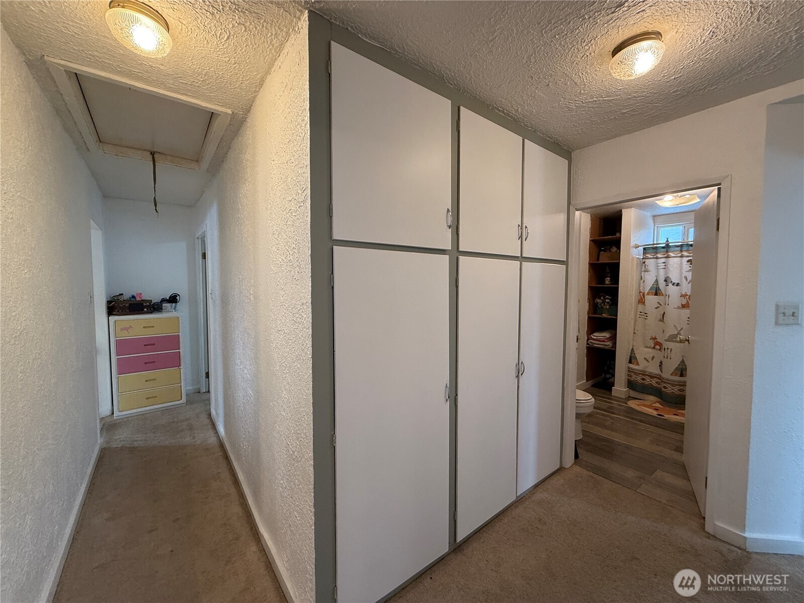 606 N Baker Street Property Photo 15