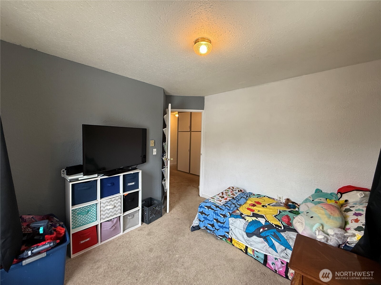 606 N Baker Street Property Photo 18
