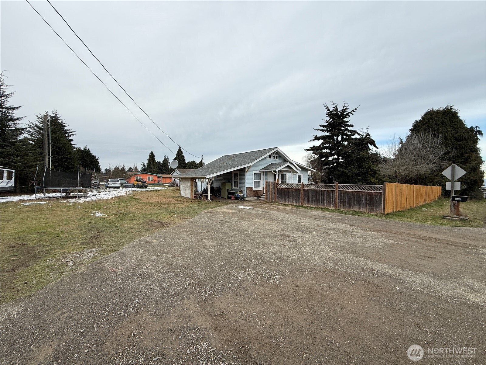 606 N Baker Street Property Photo 19