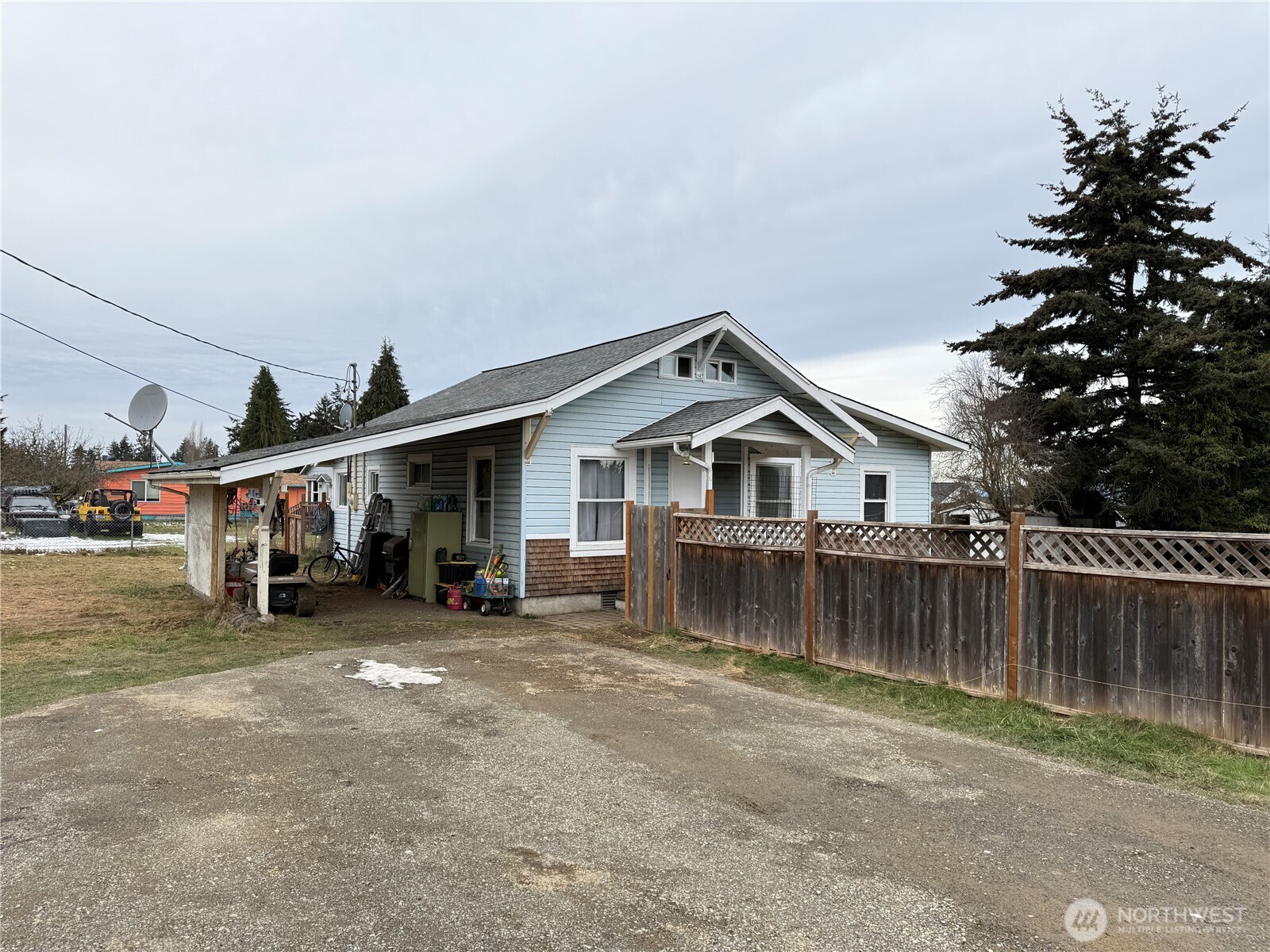 606 N Baker Street Property Photo 21