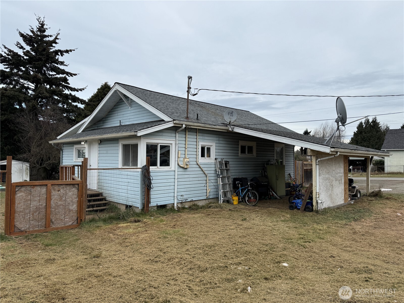 606 N Baker Street Property Photo 22
