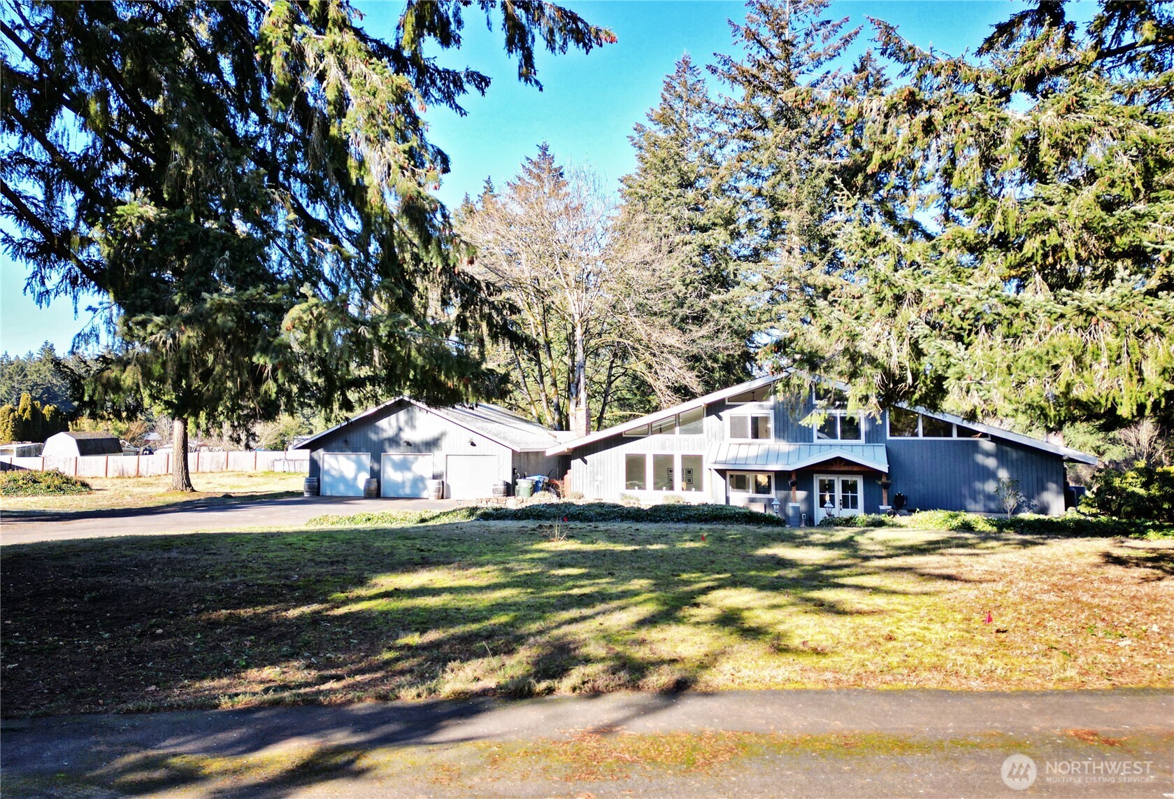 2125 Quiemuth Street Property Photo 1