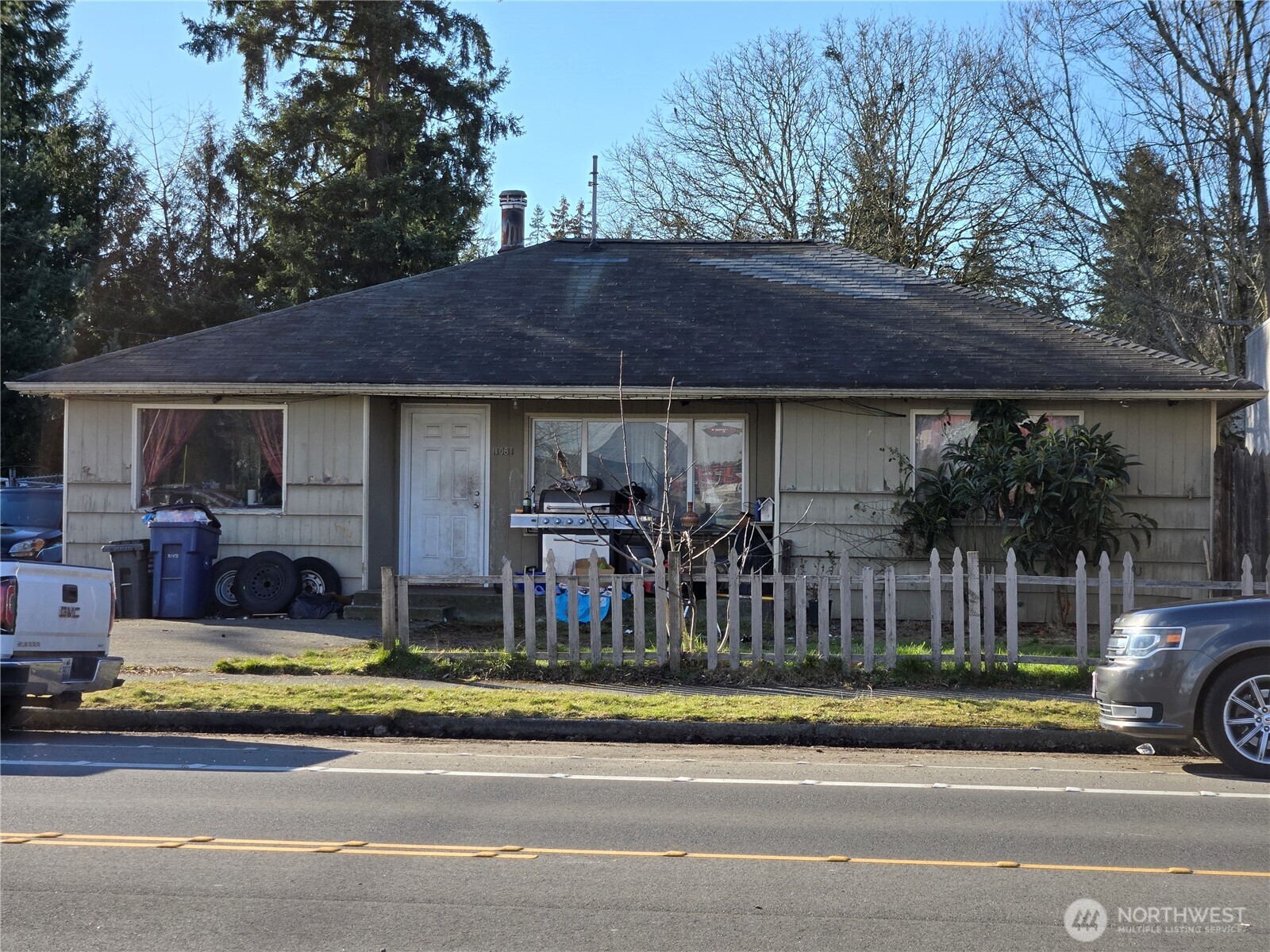 1081 Cedar Avenue Property Photo 1