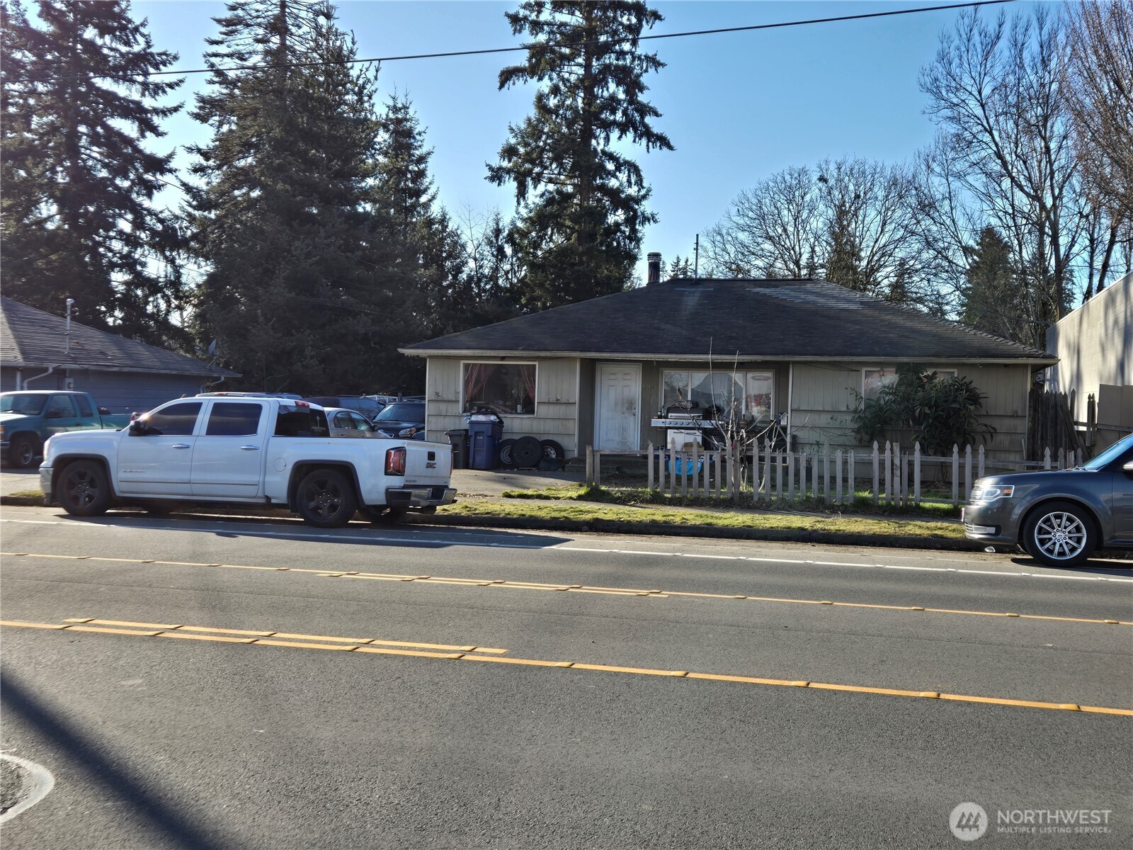 1081 Cedar Avenue Property Photo 8