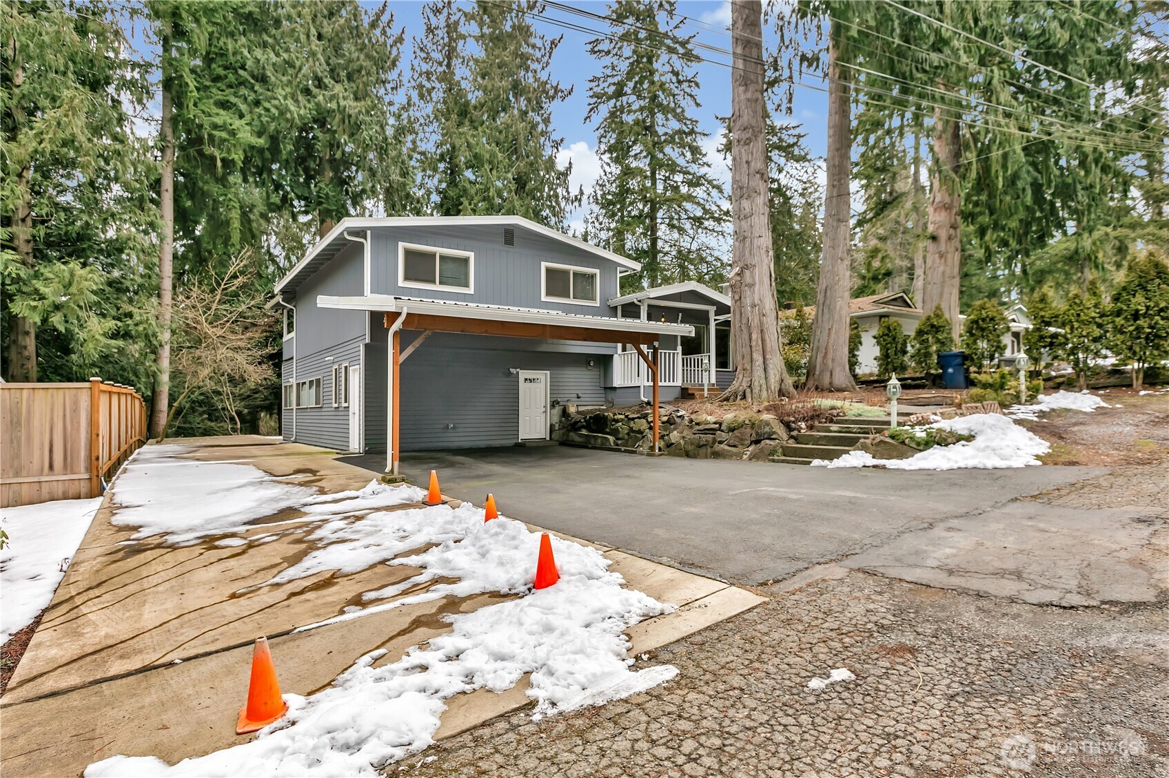 13726 1st Place W Property Photo 2
