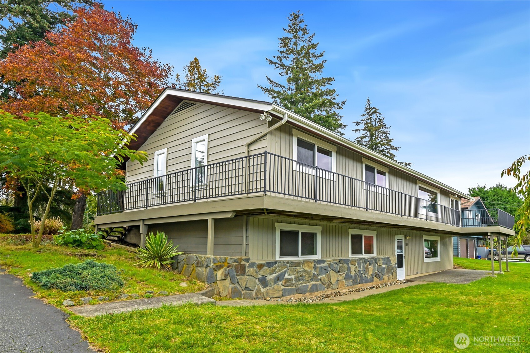 809 Gilbert Drive Property Photo