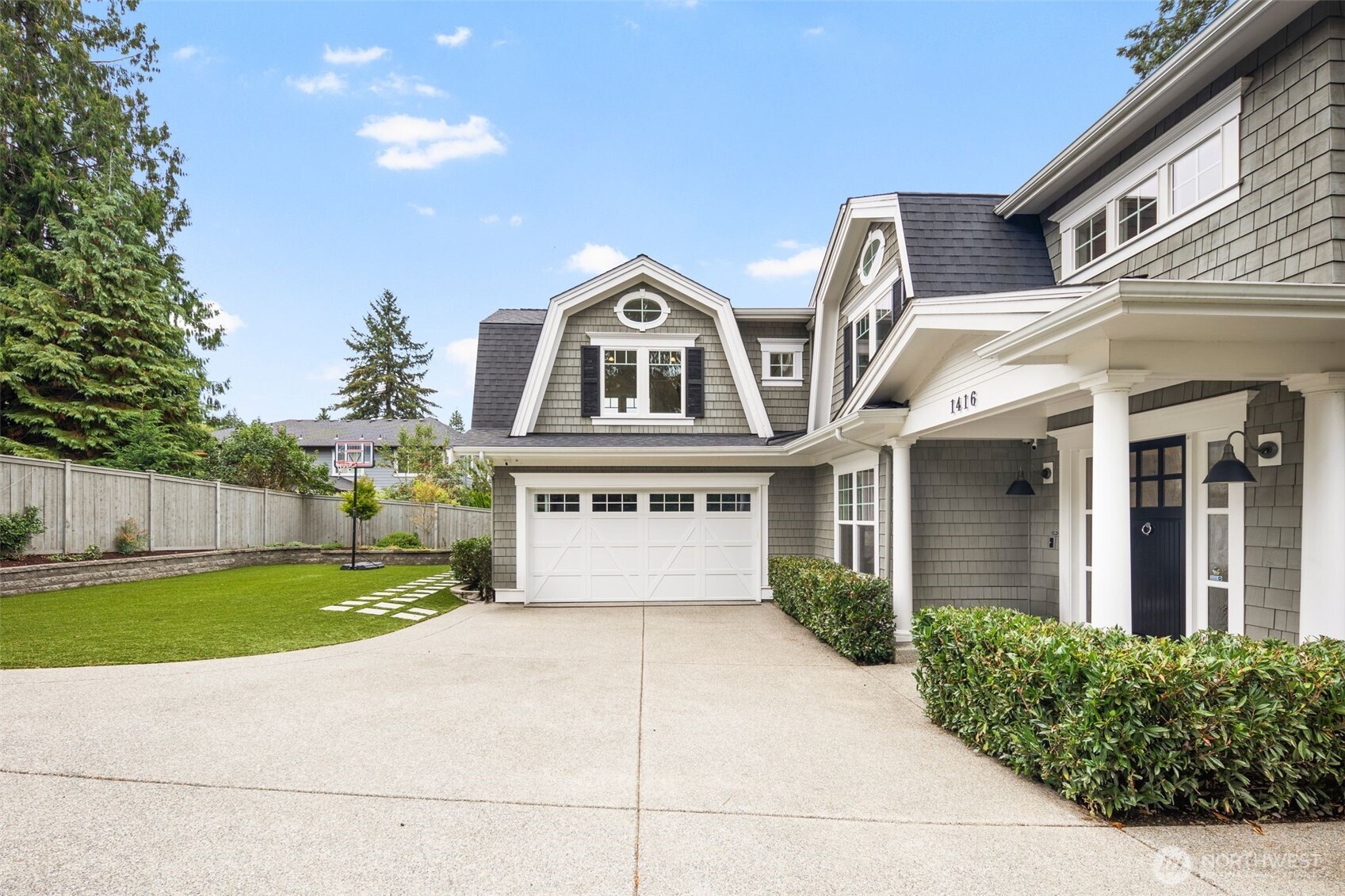1416 105th Avenue Property Photo 3