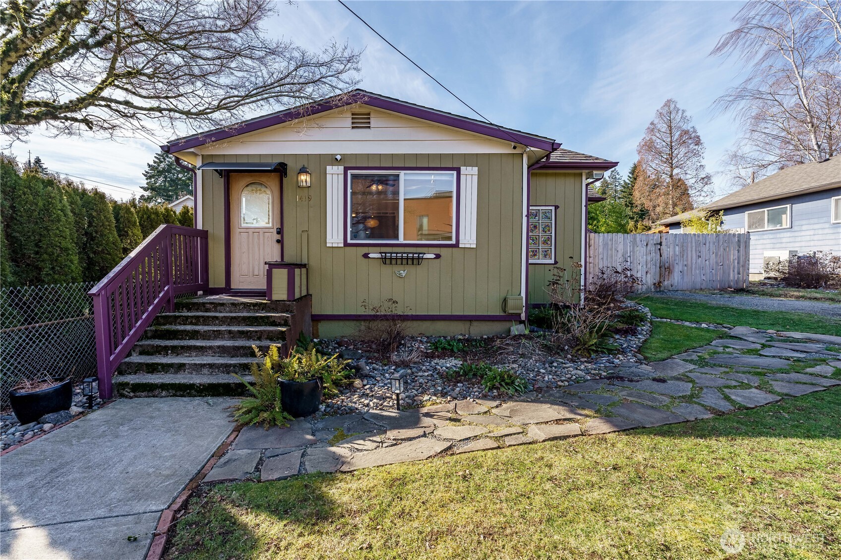 1419 Ne Garfield Street Property Photo 3