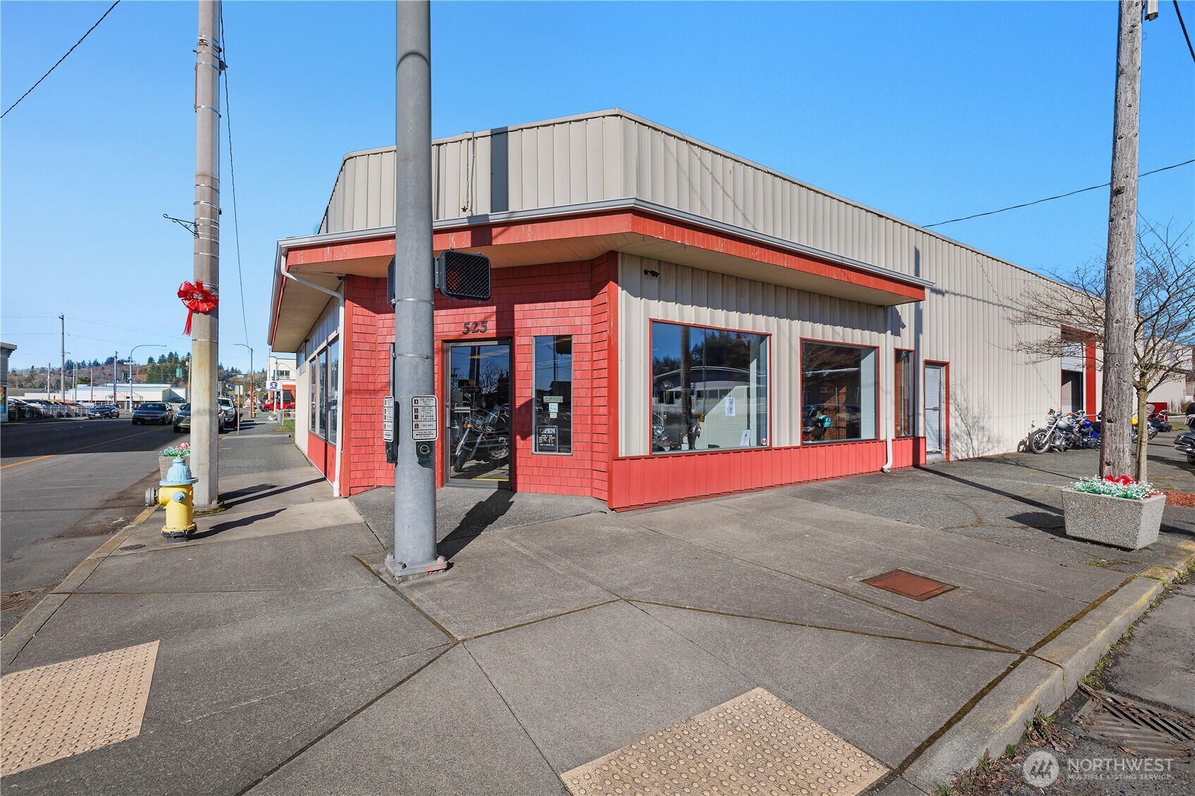 523 /525 Simpson Avenue Property Photo