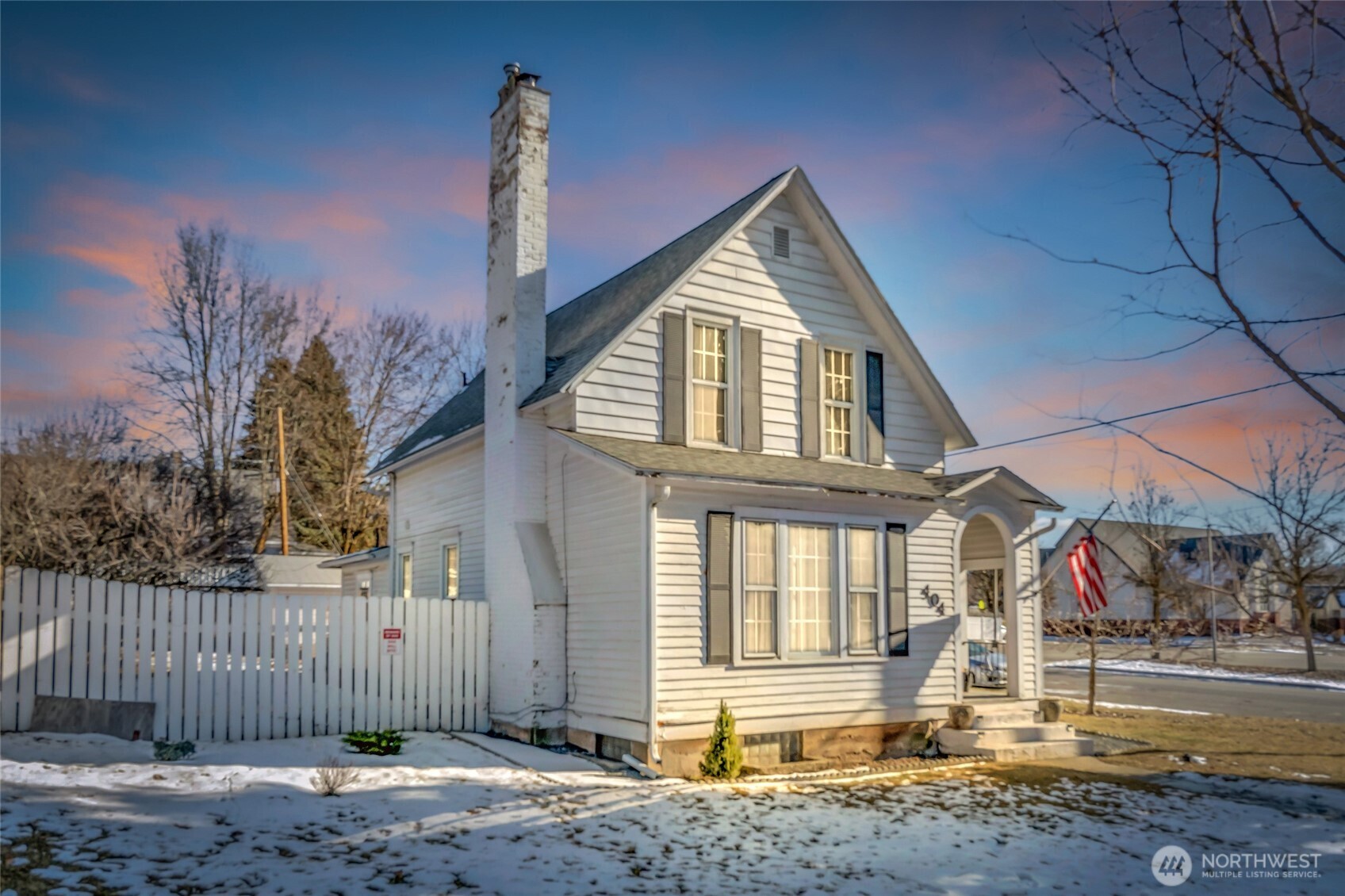 404 N Maple Street Property Photo