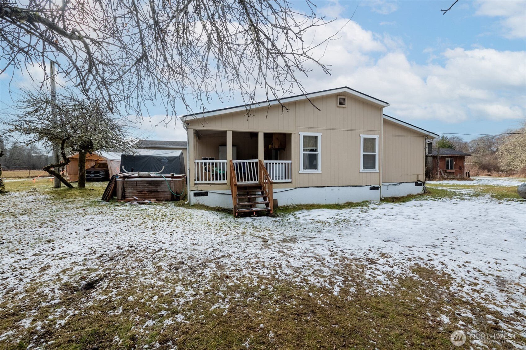 261 Artic Road Property Photo