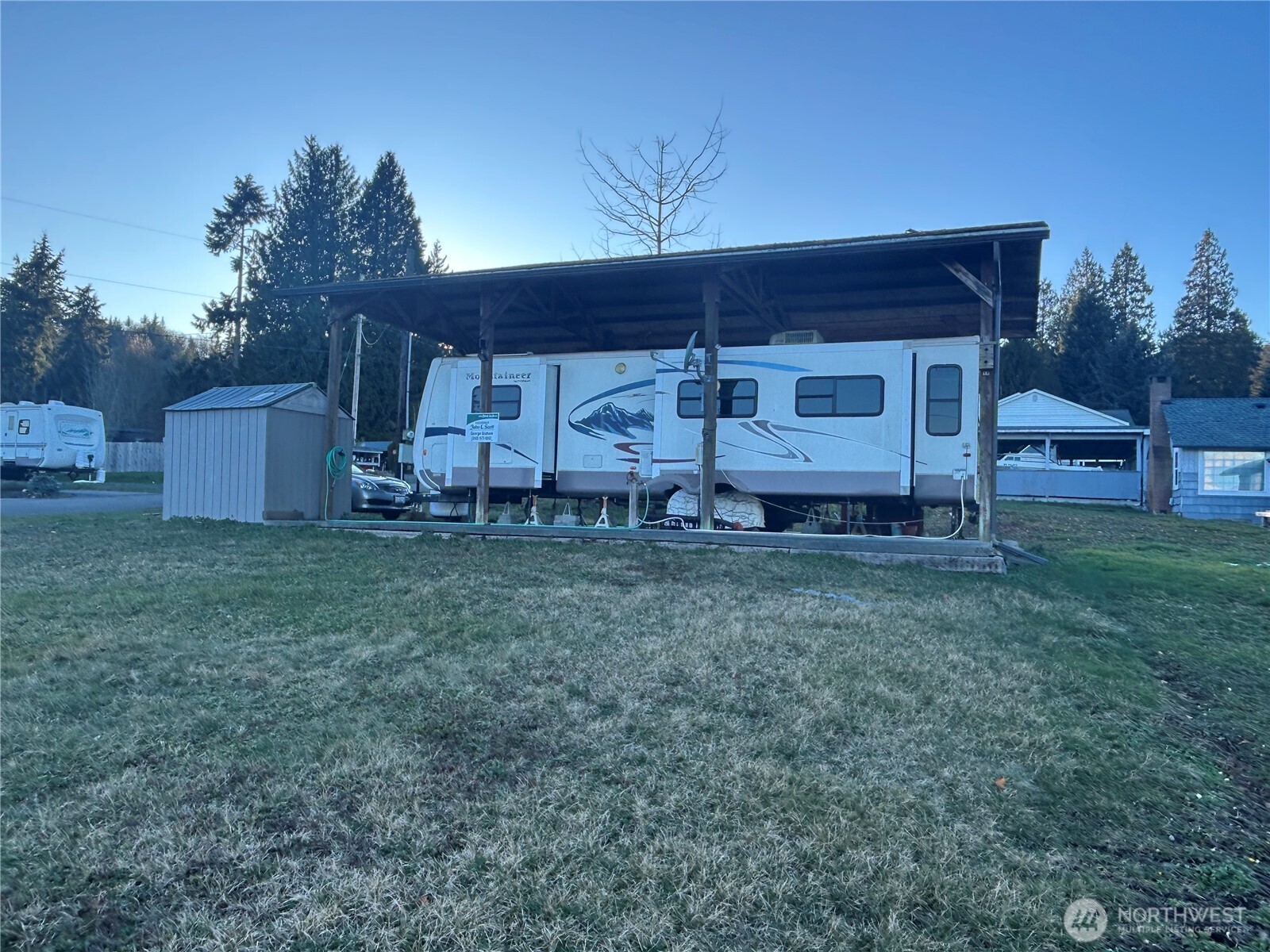 10 W Maple Street Property Photo 3