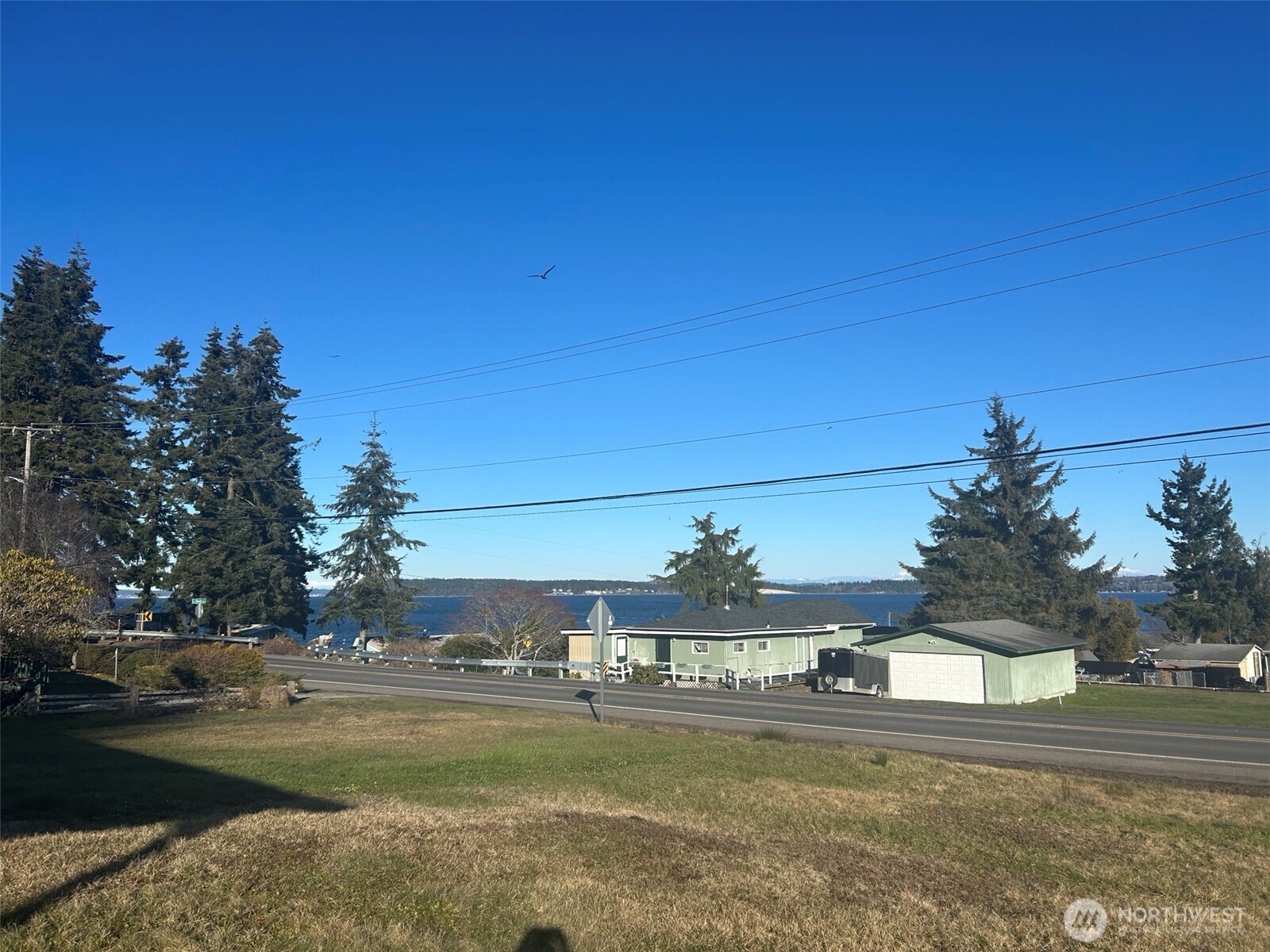 10 W Maple Street Property Photo 16