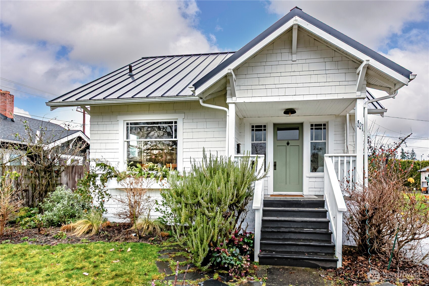 821 Sumner Avenue Property Photo