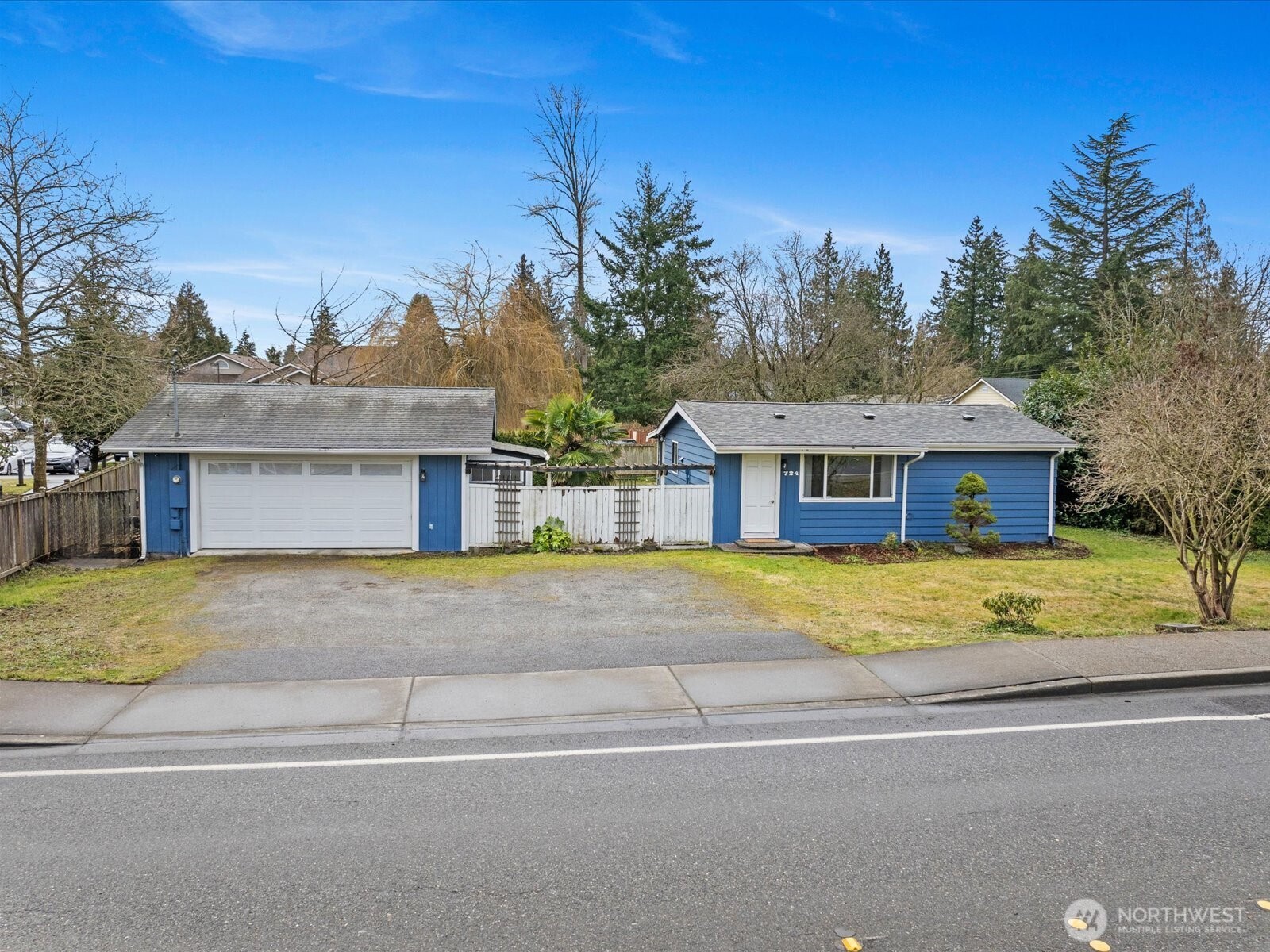 724 Center Road Property Photo 1