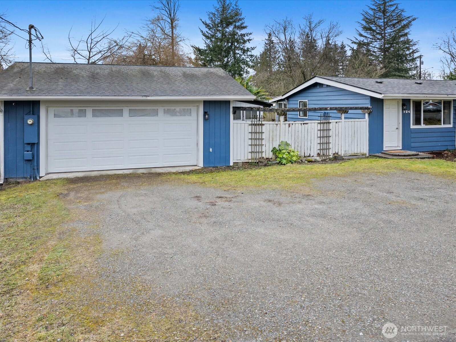 724 Center Road Property Photo 3