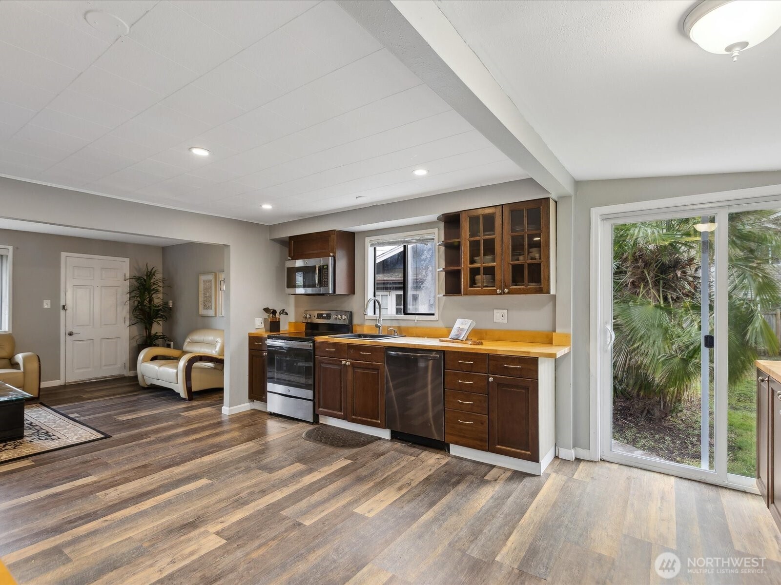 724 Center Road Property Photo 11