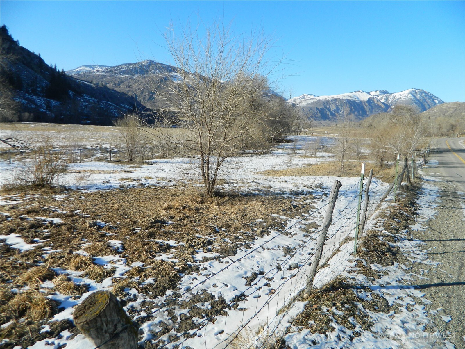 2127 Sinlahekin Road Property Photo 8