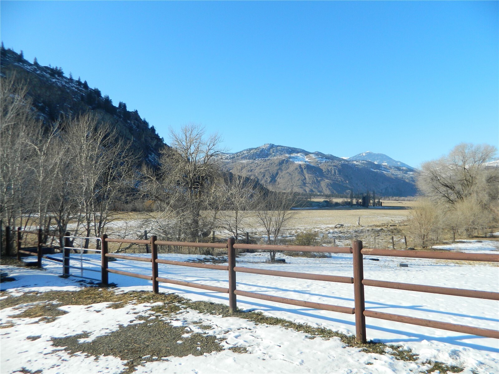 2127 Sinlahekin Road Property Photo 10