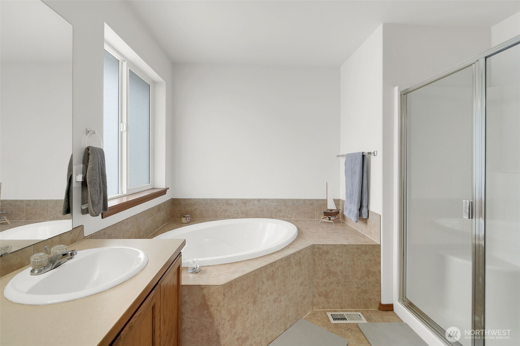 16321 Cascadian Court Property Photo 24