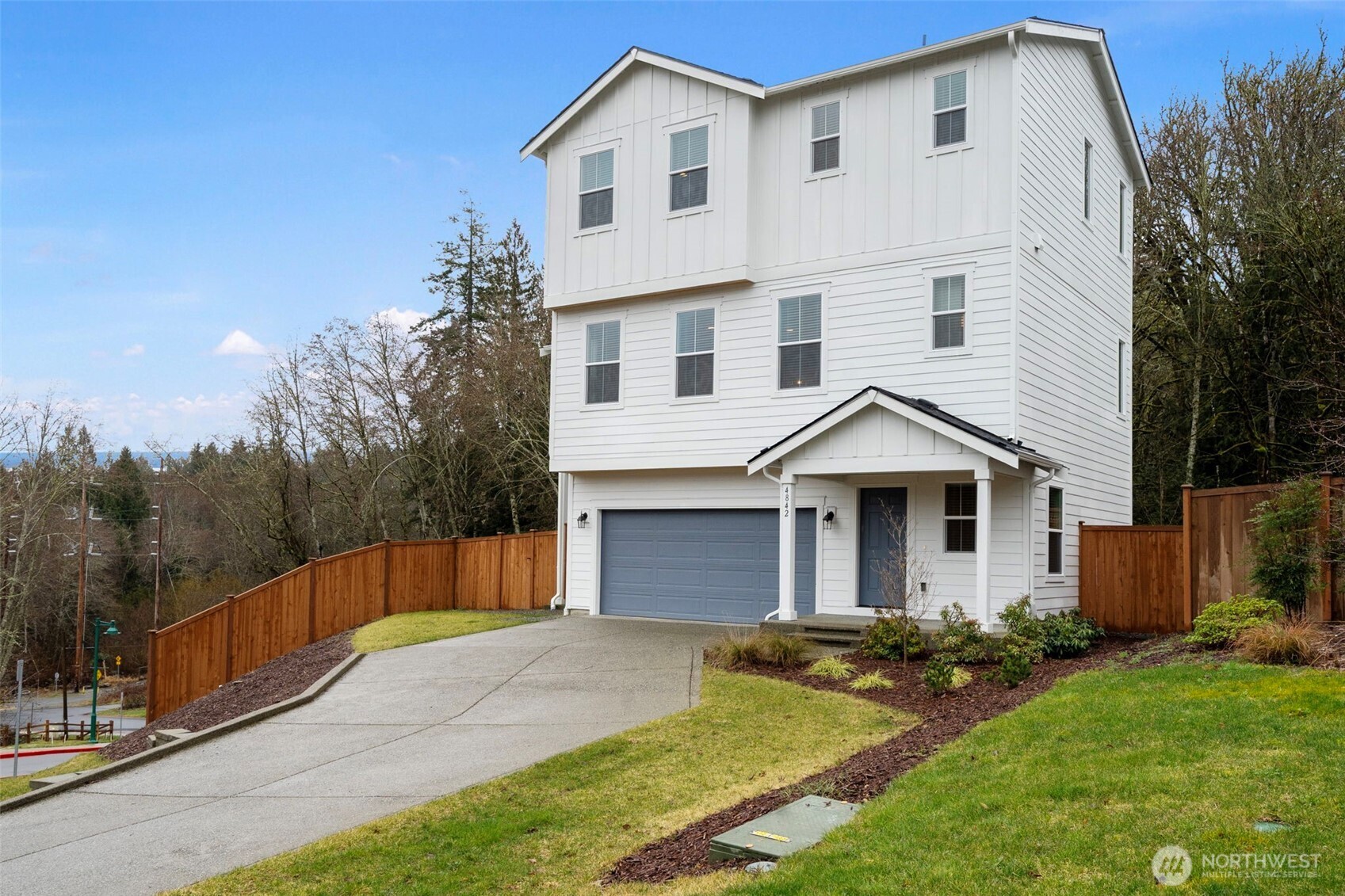 4842 Stardust Court Property Photo 1