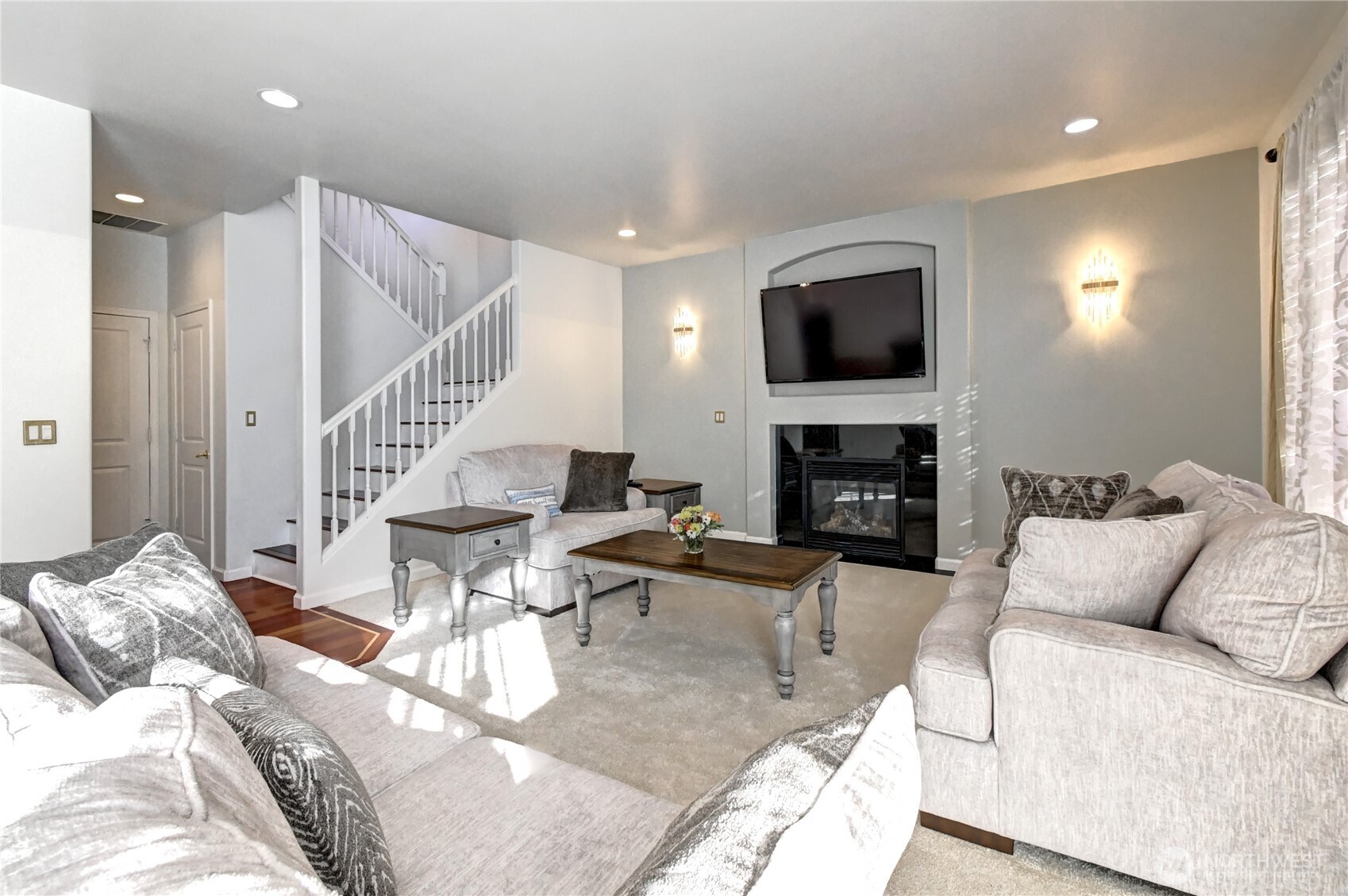 7526 34th Street Property Photo 8