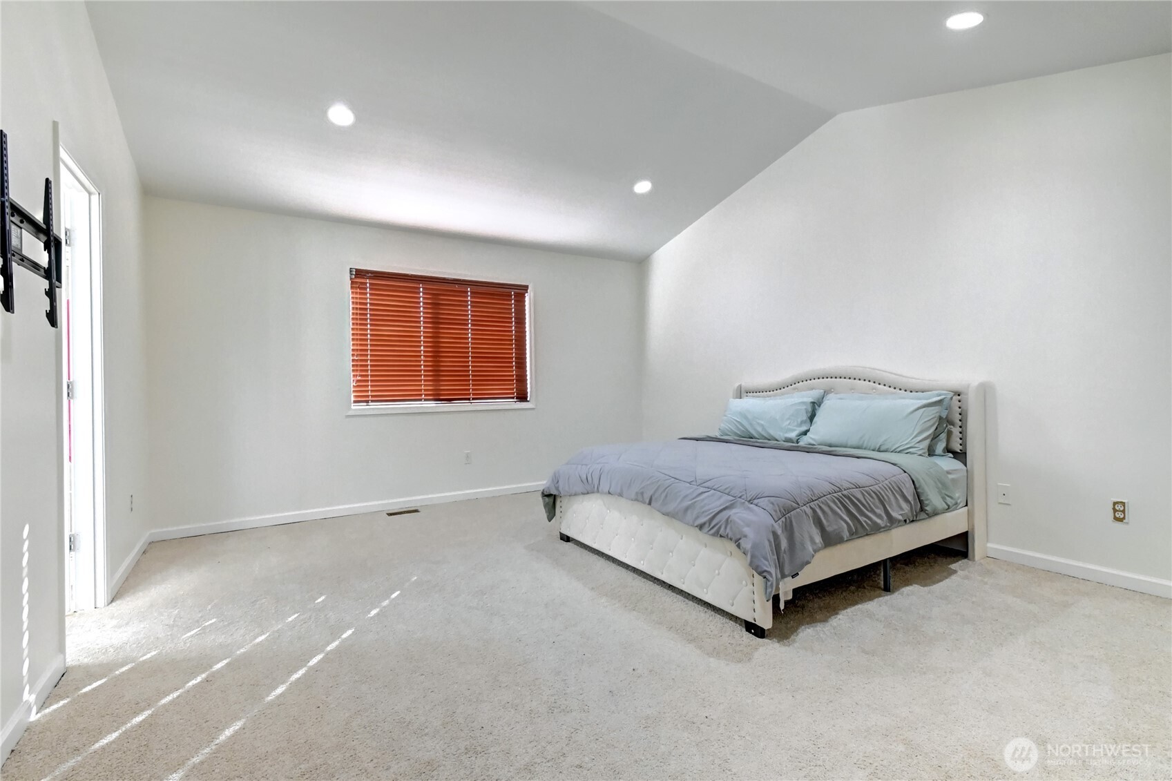 7526 34th Street Property Photo 18
