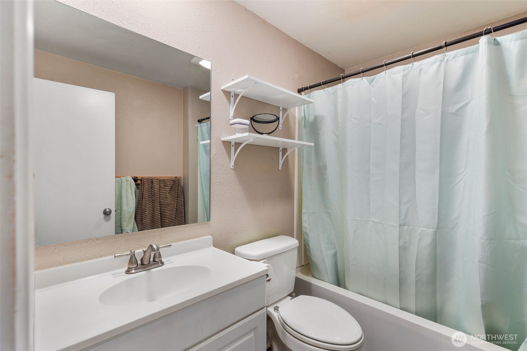 790 W Golden Pheasant Road Property Photo 17