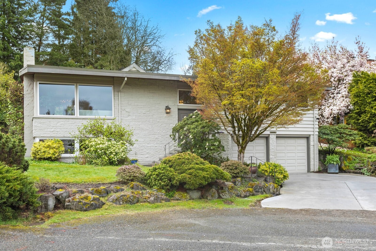 1105 Nw Woodbine Place Property Photo