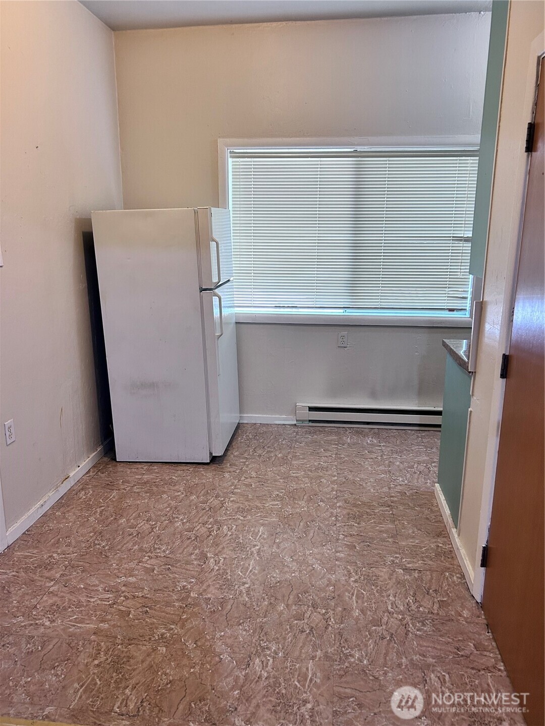 902 N Pearl Street Property Photo 6