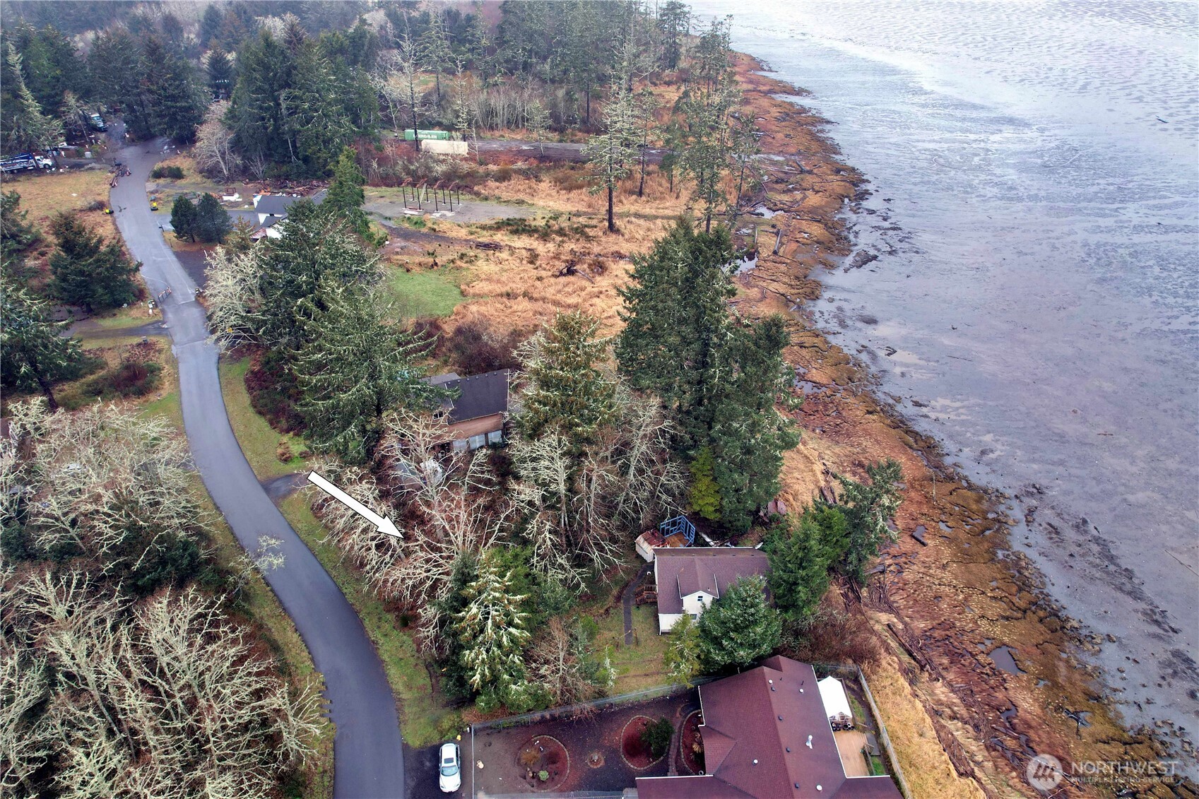 816 Duck Lake Drive Property Photo 1