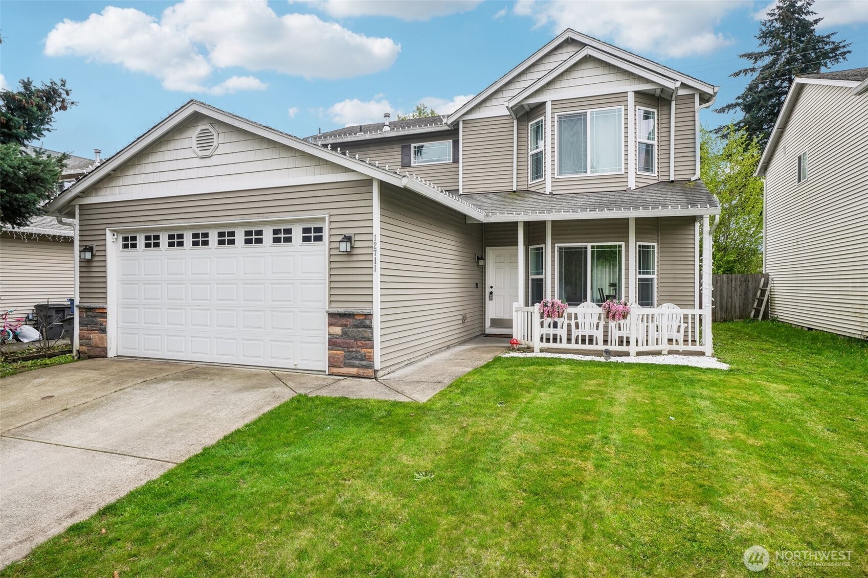 12711 Ne 49th Way Property Photo 1