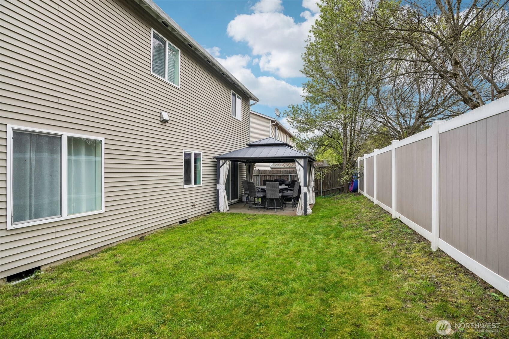 12711 Ne 49th Way Property Photo 36
