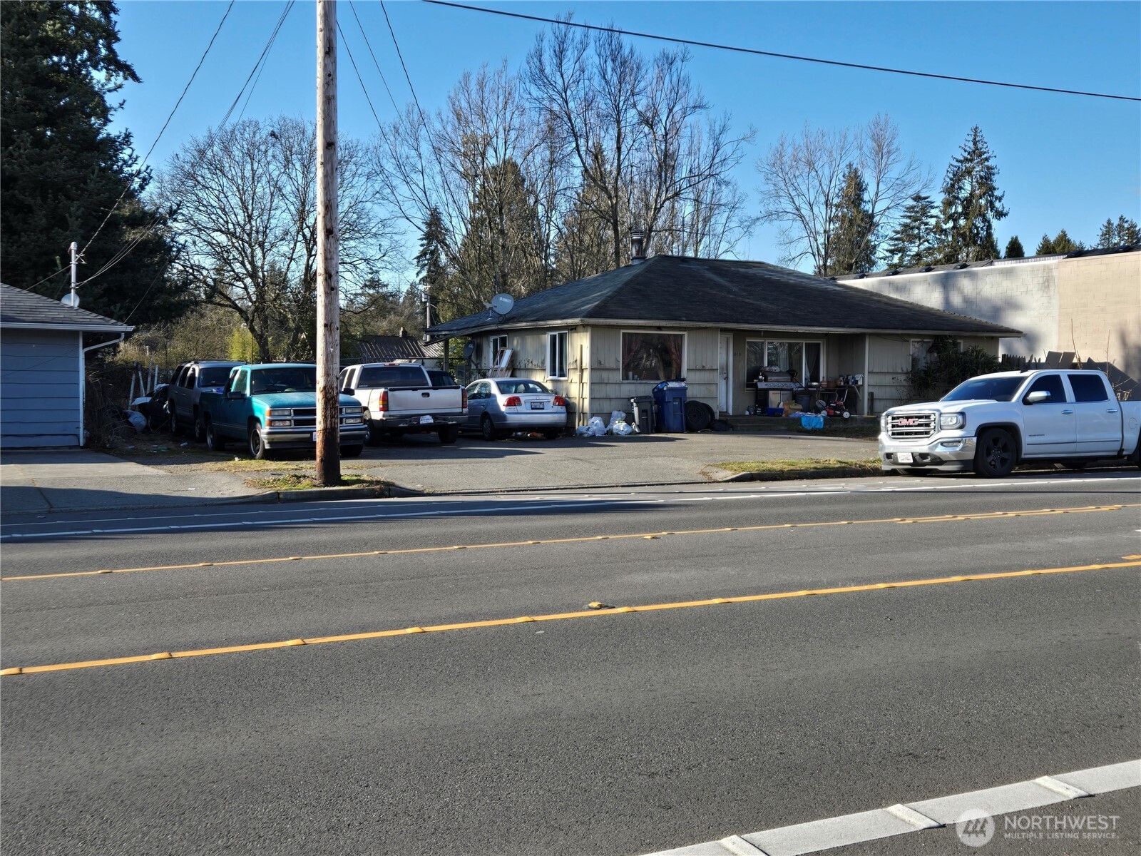 1081 Cedar Avenue Property Photo 5