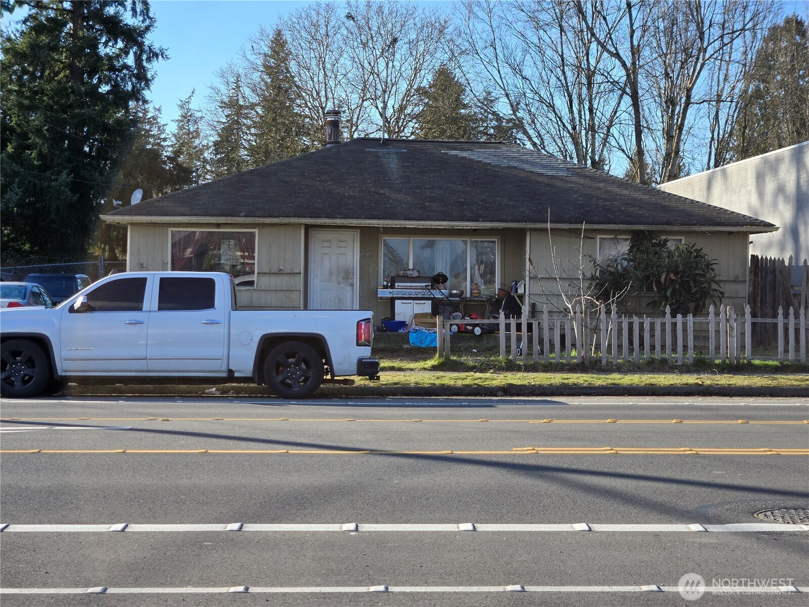 1081 Cedar Avenue Property Photo 10