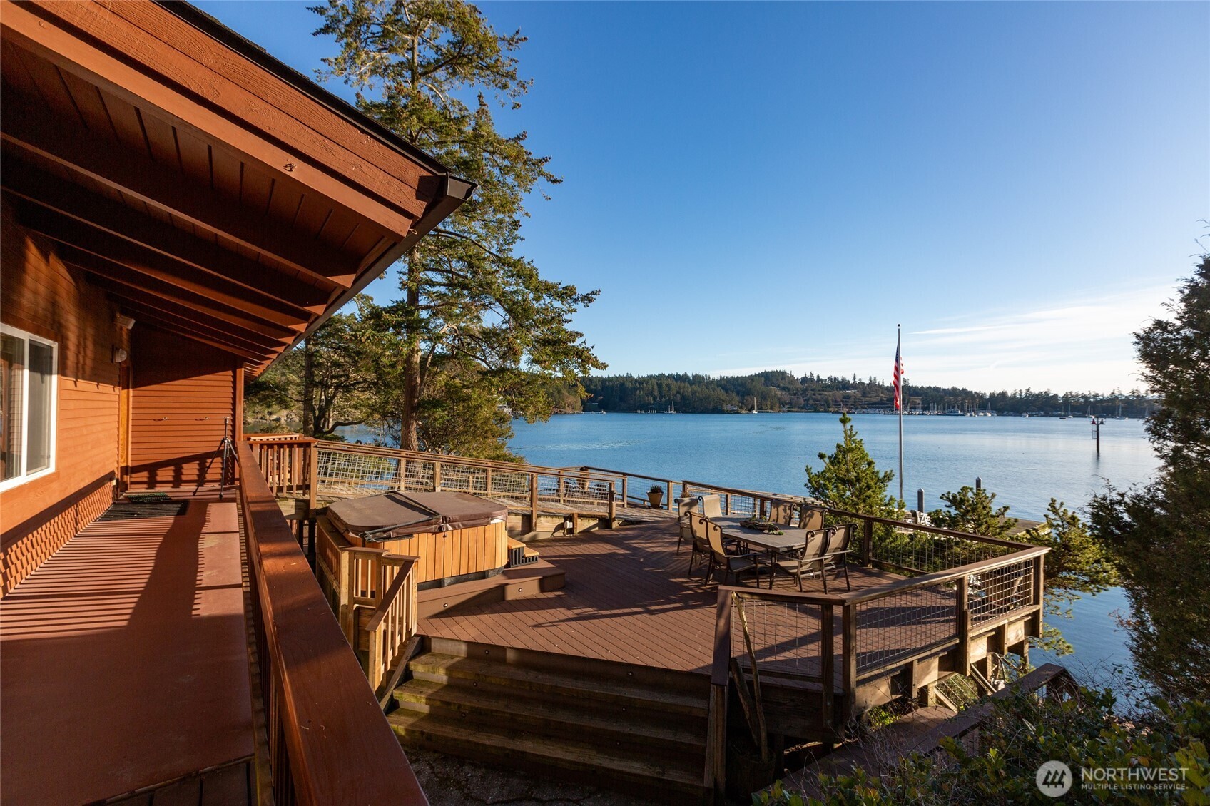 15 Brown Island Property Photo 8
