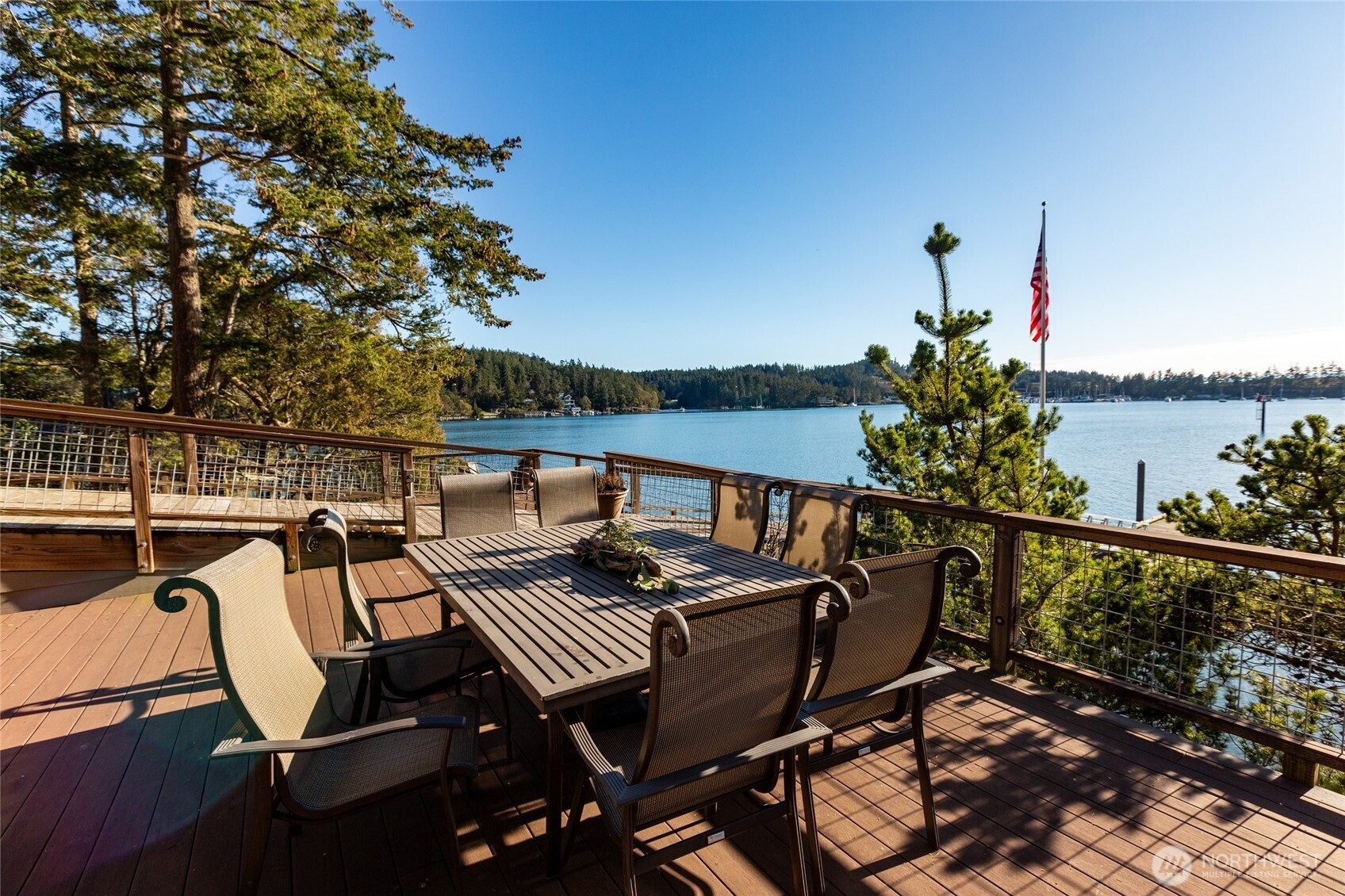 15 Brown Island Property Photo 9