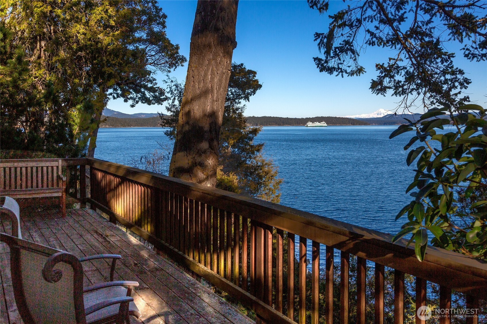 15 Brown Island Property Photo 14