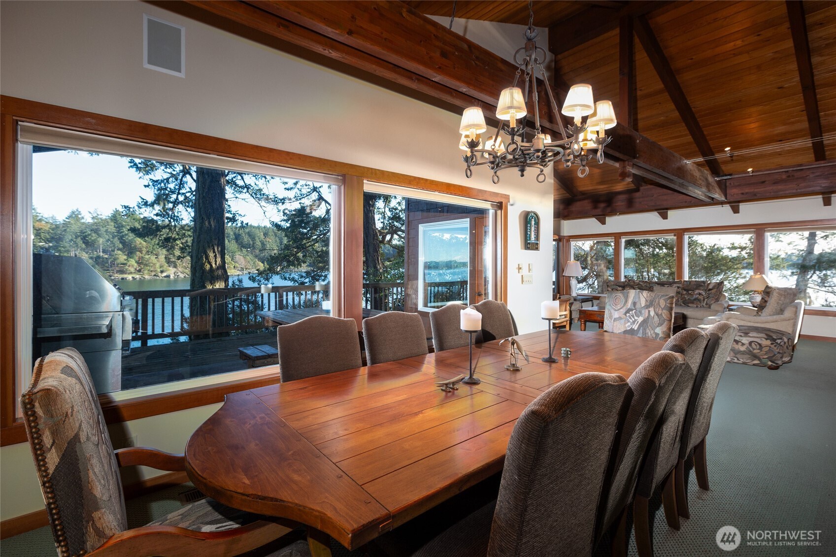 15 Brown Island Property Photo 18