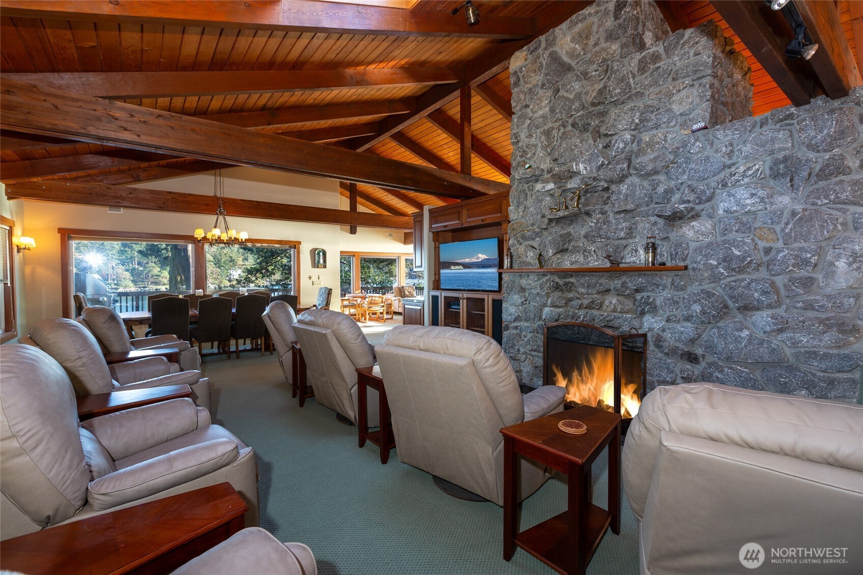 15 Brown Island Property Photo 20